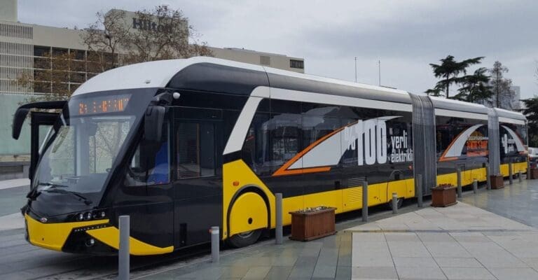 Yüzde 100 yerli elektrikli otobüs