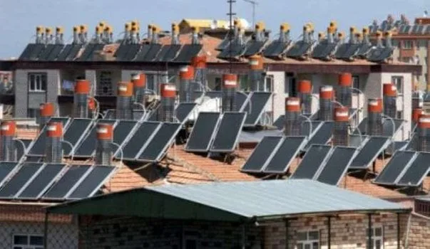 Çatıdaki Güneş Paneli Tehlikeleri Su Tankları Deprem Riski Yapısal Güvenlik ve Çatı Yükleri