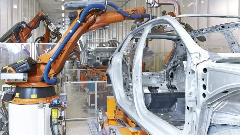 Audi’den ‘akıllı sürüş’ atağı