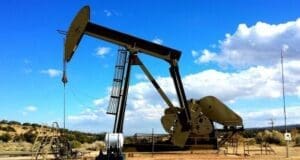 Akademi, fosil yakıt sanayiinin görünmez sömürgesi mi?