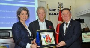 Endüstri 4.0, eğitim ve insan odaklı yönetilmeli
