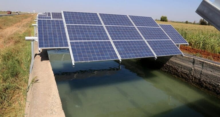 Şanlıurfa’da güneş pilli sulama kanalı projesi
