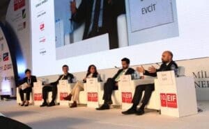 Solarbaba Çalıştayı’nda çatı üstü GES pazarı tartışıldı