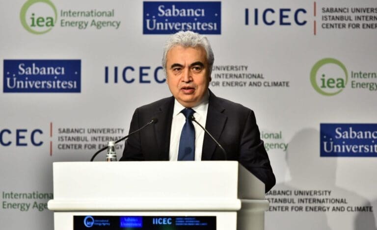 Birol: “Yenilenebilir enerji patlaması kömür çağını sona erdirdi”
