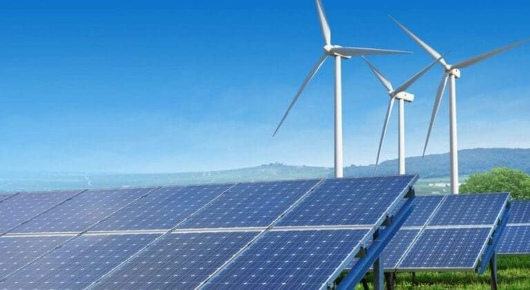 Türkiye yenilenebilir enerjide 44 bin 767 MW’ye ulaştı