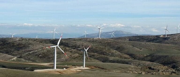 Güriş rüzgar enerjisinde yurtiçinde 581 MW kapasiteye ulaştı
