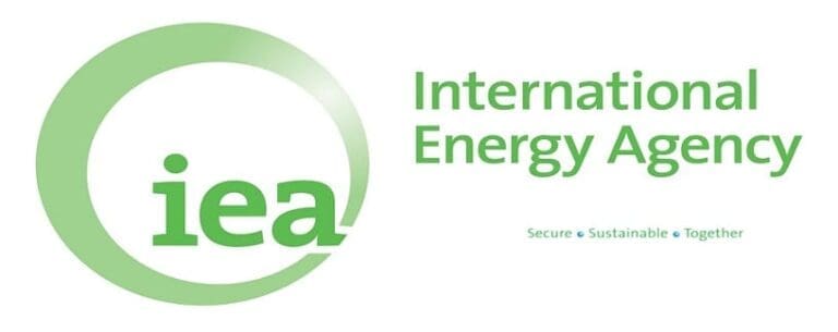IEA: “Sıfır emisyon için temiz enerjiye geçilmeli”