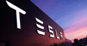 5 petrol devi 1 Tesla etmiyor!