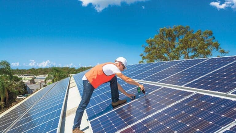 Suriyeliler güneş sektöründe istihdam edilecek UNDP Türkiye güneş enerjisi eğitimi