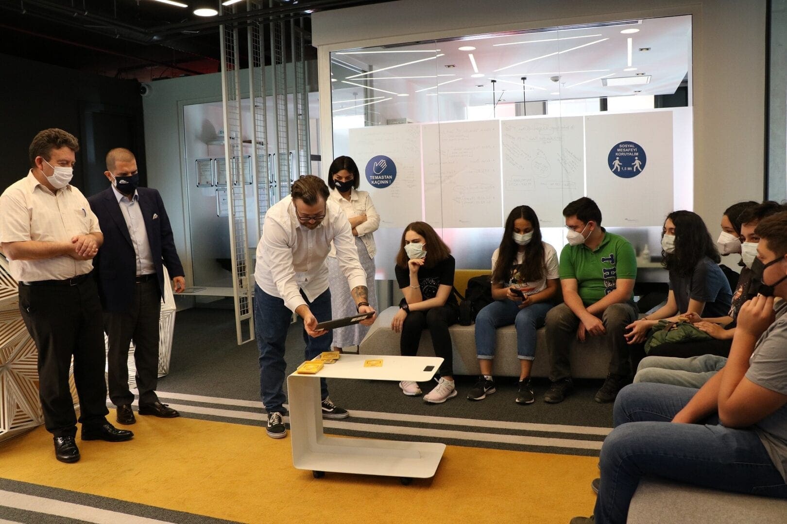 Ankara Atatürk Anadolu Lisesi Efficiency Challenge takımı