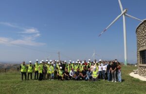 Meslek lisesi öğrencilerine rüzgar enerjisi eğitimi Nordex Türkiye İzmirli öğrencilere rüzgar türbin eğitimi
