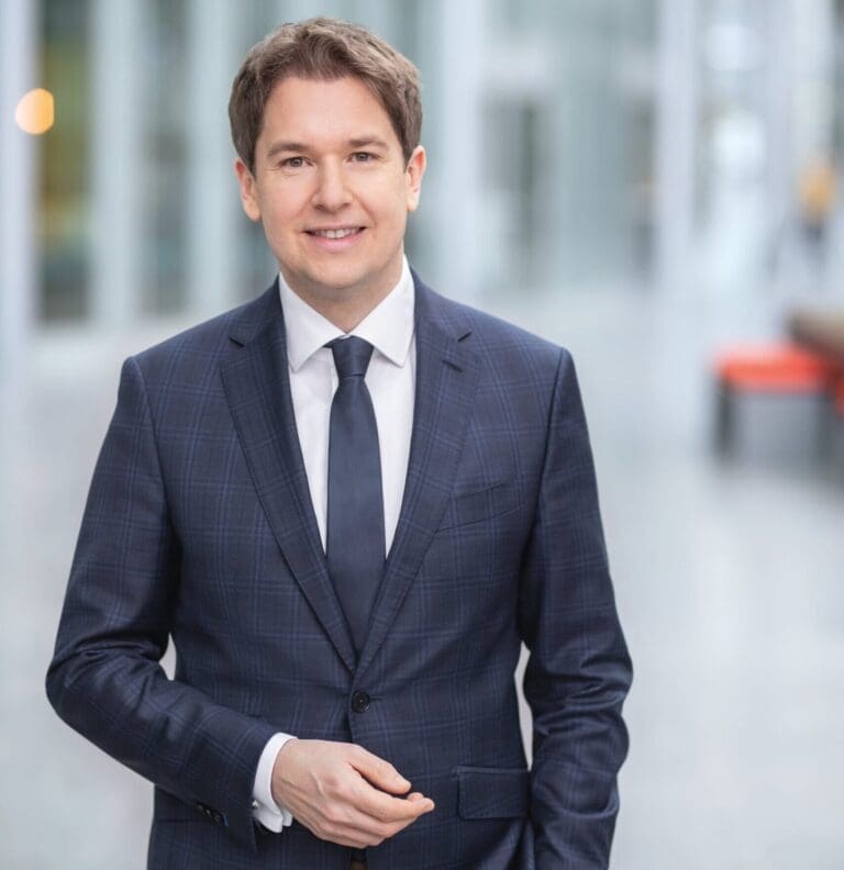 Enerjisa, EBRD’den 110 milyon dolar yeşil kredi sağladı Enerjisa Enerji A.Ş. CFO'su Dr. Michael Moser
