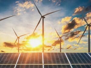 Geçen yıl 295 GW yenilenebilir enerji kapasitesi devreye alındı devreye alınan yenilenebilir kapasite