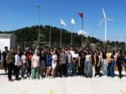 Kız öğrencilerin yenilenebilir enerjide istihdamı artıyor Kız öğrencilerin yenilenebilir enerjide istihdamı artıyor