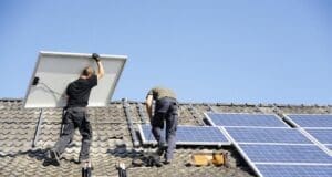 Çatılarda güneş enerjisi için çatı paneli Çatılarda güneş enerjisi için çatı paneli