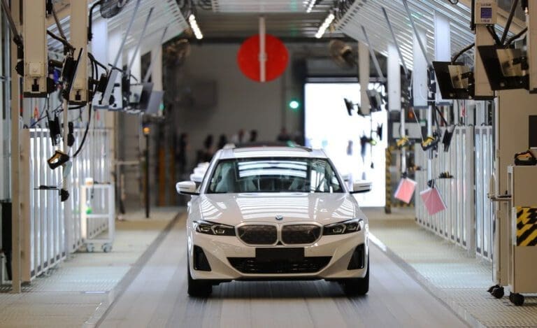 BMW küresel satışlarının yarısını elektrikli araçlar oluşturacak elektrikli BMW