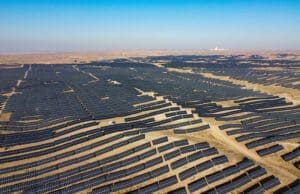 Çin, Gobi Çölü’nde 1000 MW’lik hibrit santrali devreye aldı Gobi Çölü