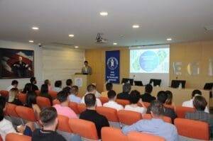 İş dünyası sıfır karbon hedefi için yol haritasını tartıştı EGİAD Sanayide Yeşil Dönüşüm Semineri