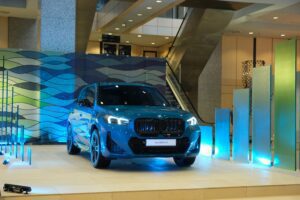 Elektrikli yeni BMW iX1 sanatseverlerle buluşuyor Yeni BMW iX1