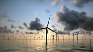 ABD’nin deniz üstü rüzgar enerjisi devrimi sarsılıyor: Türkiye için bir rehber Amerika'daki Deniz Üstü Rüzgar Enerjisi Deneyimleri