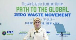 Emine Erdoğan’dan Küresel Sıfır Atık Hareketi çağrısı Sıfır Atık Hareketi Emine Erdoğan Küresel Sıfır Atık Hareketine Doğru Birleşmiş Milletler Emine Erdoğan