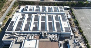 Anadolu Motor Çayırova fabrikasının çatısına güneş enerjisi kurdu Anadolu Motor güneş enerjisi yatırımı çatı GES