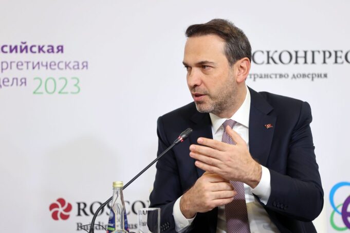 Enerji Bakanı Alparslan Bayraktar Türkiye'nin enerji dönüşümü Rosatom'un yenilenebilir enerji yatırımları Enerji Bakanı Alparslan Bayraktar Türkiye'nin enerji dönüşümü Rosatom'un yenilenebilir enerji yatırımları