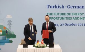 Enerji Bakanı Alparslan Bayraktar ve Almanya Ekonomi ve İklim Bakanı Robert Habeck’tan yeşil enerji işbirliği mesajı Türk-Alman Enerji Forumu Bayraktar ve Habeck yeşil enerji Türkiye ve Almanya enerji işbirliği