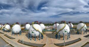 Çin’in Kuqa yeşil hidrojen projesi beklenenden geç tamamlanacak Sinopec Kuqa Yeşil Hidrojen Projesi 2025 Yeşil Hidrojen Üretimi Teknik Sorunlar ve Enerji Piyasası