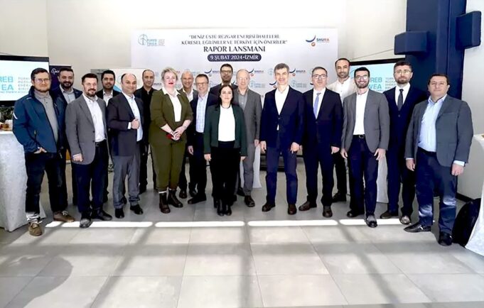 Türkiye deniz üstü rüzgar enerjisi stratejileri TÜREB ve SHURA deniz üstü rüzgar raporu Türkiye yenilenebilir enerji gelişim planı