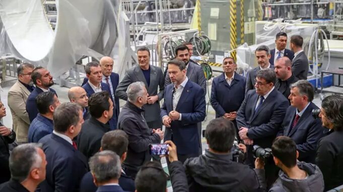 Türkiye 2024 Yenilenebilir Enerji Hedefleri Enerji Bağımsızlığı ve Yatırım Planları Sürdürülebilir Madencilik ve Altın Üretimi Türkiye 2024 Yenilenebilir Enerji Hedefleri Enerji Bağımsızlığı ve Yatırım Planları Sürdürülebilir Madencilik ve Altın Üretimi