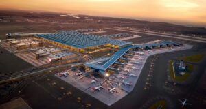 İstanbul Havalimanı, güneş enerjisiyle çalışan ilk havalimanı olma yolunda İstanbul Havalimanı güneş enerjisi sıfır karbon havalimanı yenilenebilir enerji havacılık