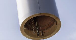 Ahşap türbin kuleleri rüzgar enerjisini daha yeşil hale getirebilir Modvion Ahşap Rüzgar Türbini Karbon Ayak İzini Azaltan Enerji Çözümleri Sürdürülebilir Orman Yönetimi ile Enerji Üretimi