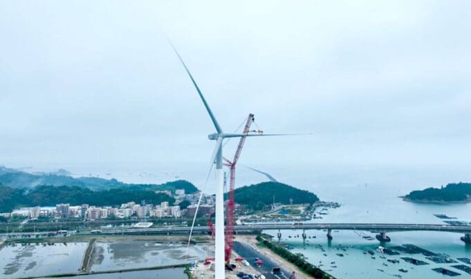 18 MW deniz üstü rüzgar türbini Çin'in en büyük rüzgar türbini Dongfang Electric Corporation