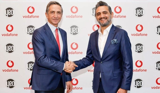 YEO Vodafone güneş enerjisi yatırımı Türkiye YEO Teknoloji 100 milyon dolar GES projesi Vodafone Türkiye enerji tüketimi yenilenebilir