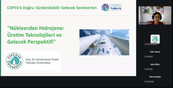 uskudar-cop31-hazirlik-semineri-2026 Üsküdar Üniversitesinin COP31’e Doğru seminerinde hidrojen teknolojileri sunumunun çevrim içi ekranı.